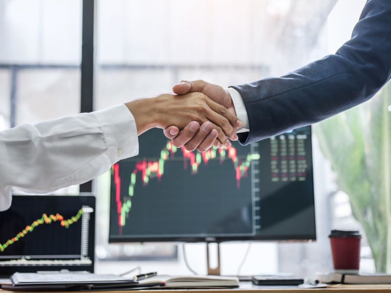 como começar a investir em ações corretora