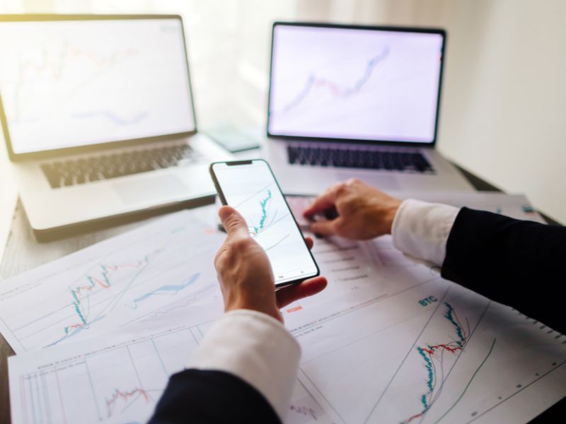 como obter lucro investindo em ações gestão